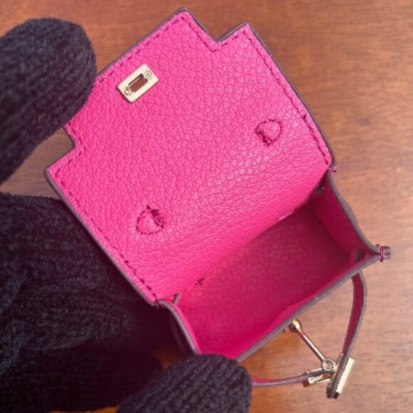 New mini bag charm w/ functional lock closure - Picture 9 of 11